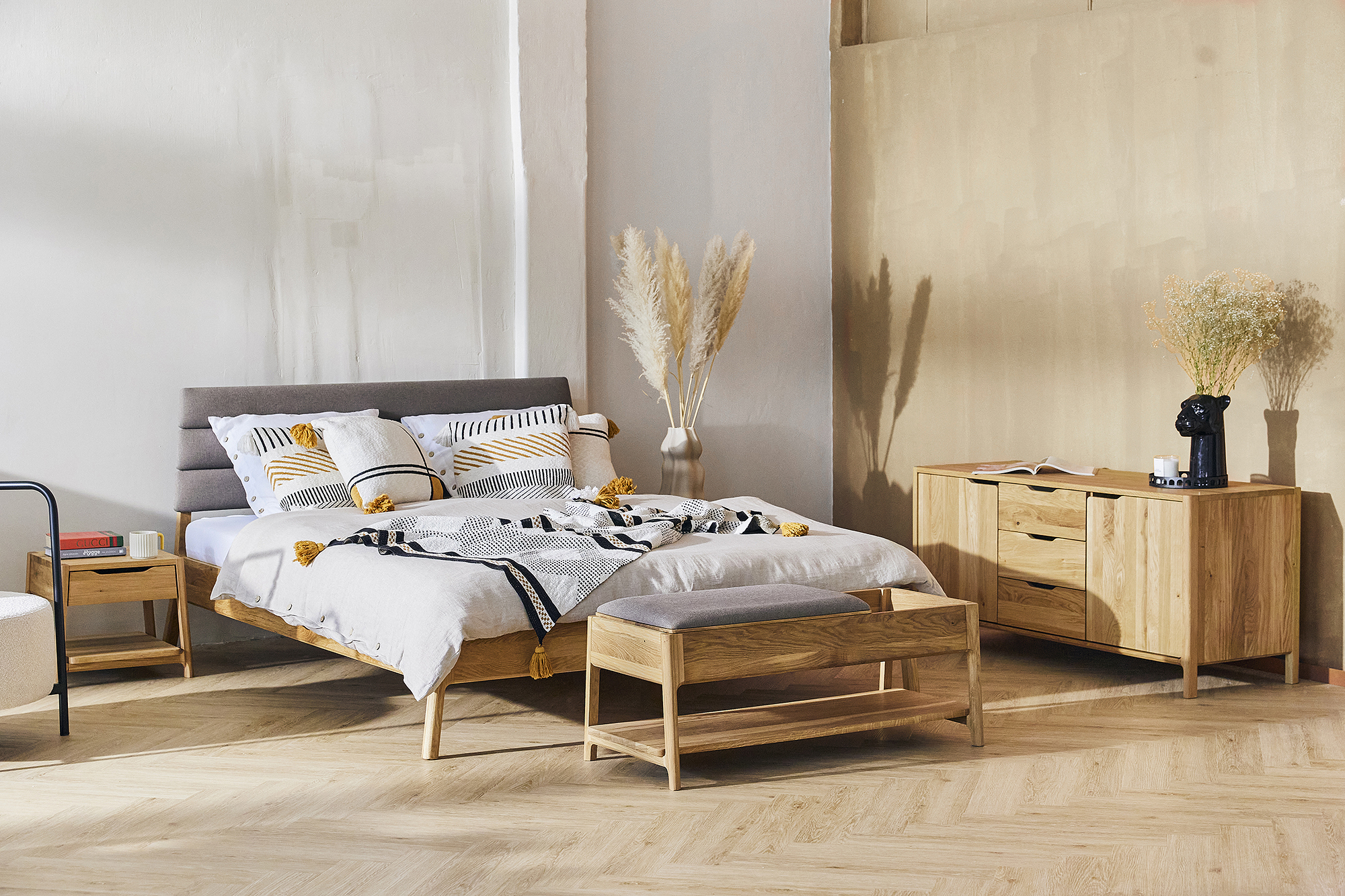 Zdjęcie 3 - TWIG - Kolekcja mebli do sypialni z drewna litego