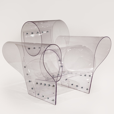www.dezeen.com