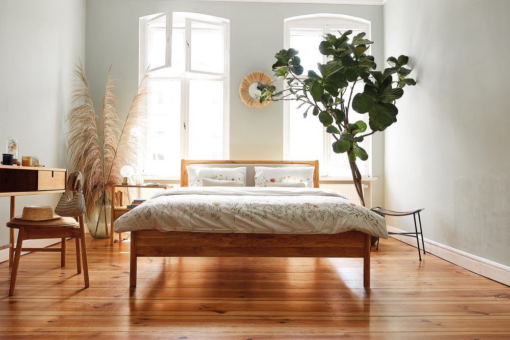 Sypialnia w stylu prowansalskim — jak wybrać meble i dodatki?